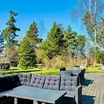 Summer House With Wilderness Bath By Karup Forest بيت للعطل Fårevejle