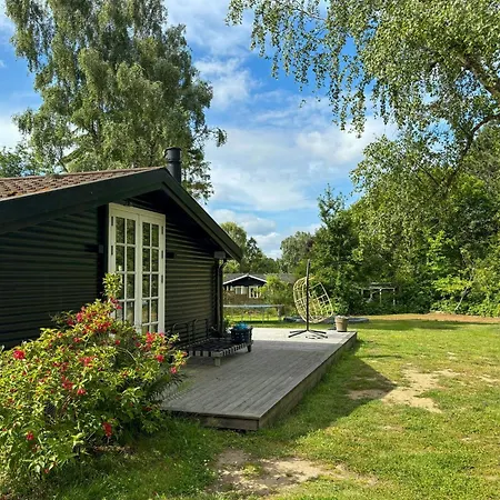 Summer House With Wilderness Bath By Karup Forest Fårevejle