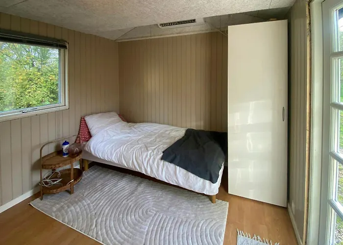 Summer House With Wilderness Bath By Karup Forest 別荘 *