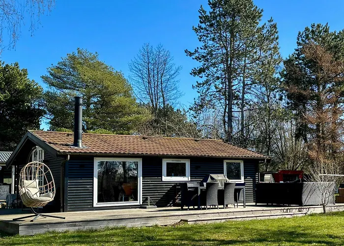 別荘 Summer House With Wilderness Bath By Karup Forest Fårevejle